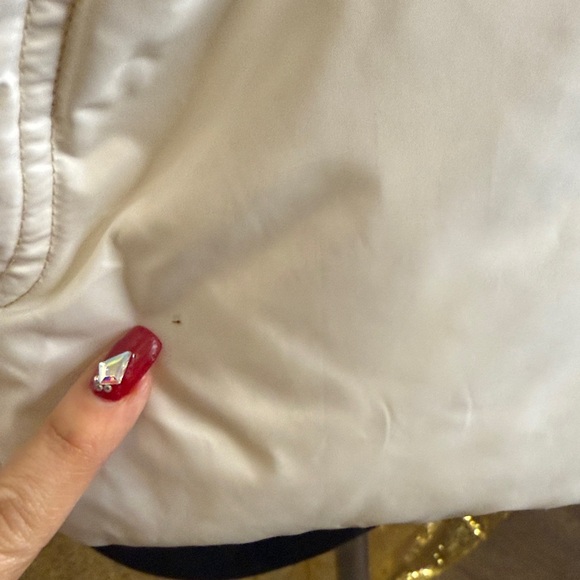 Guess Women's Cream Puffer Jacket 55 % down cluster and 45 % feathers - Picture 4 of 15